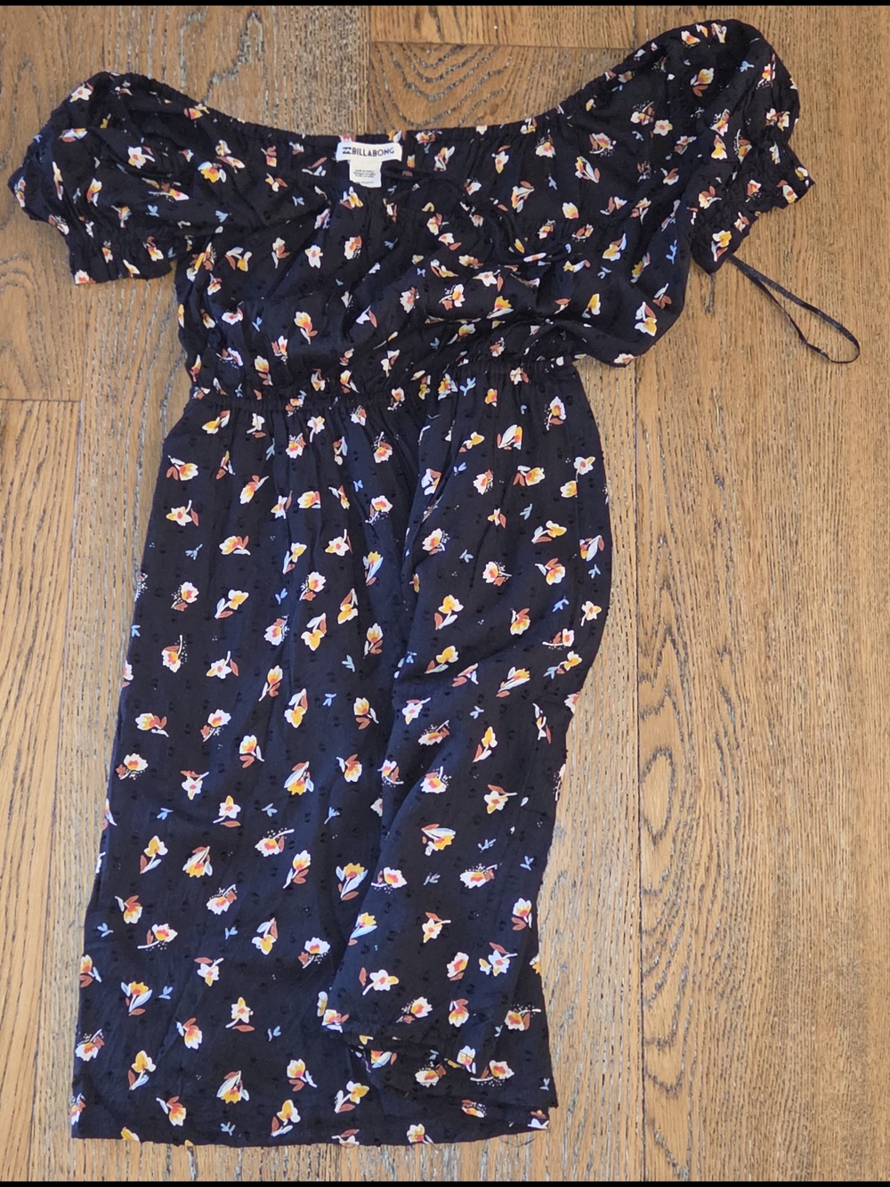 Billabong - Womens - Size:.XS - Dress - Off Shoulder- Floral Print - Black